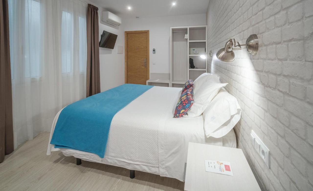 Hostal Menurka シウタデリャ エクステリア 写真