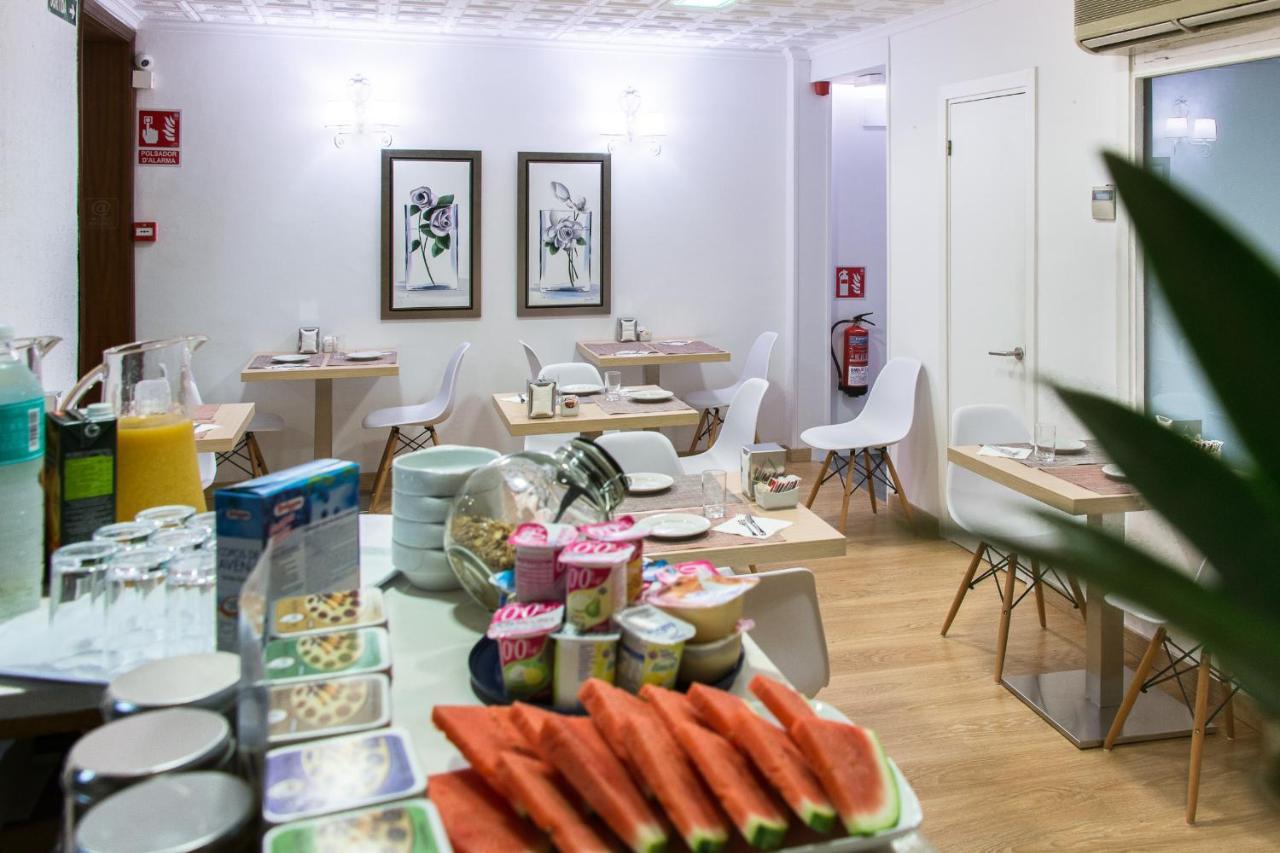 Hostal Menurka シウタデリャ エクステリア 写真